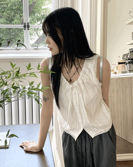 Coffin Punched Lace String Sleeveless Blouse