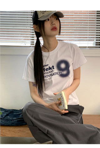 Doppler 9 Lettering Semi-Crop Short Sleeve T-Shirt