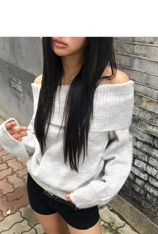 Off-shoulder Loose-fit long-sleeved knitwear
