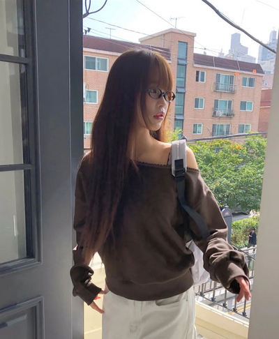 City Race One-Off Shoulder Long Sleeve Sweatshirt