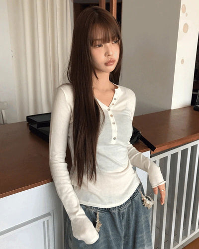 Half Button V-Neck Slim Fit Long Sleeve T-Shirt