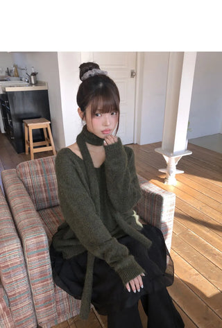 Dori Muffler Loose V-Neck Knitwear