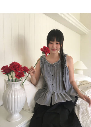 Mobe Pintuck Check Frill Sleeveless Blouse