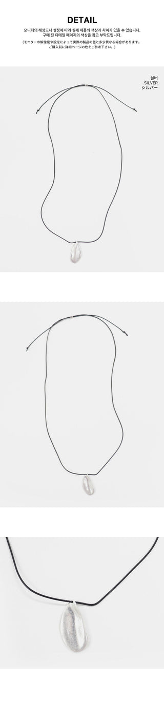 Pino Vintage Bold Pendant Necklace