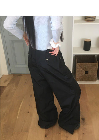 QYA Glossy Shirring Parachute Split Wide Pants