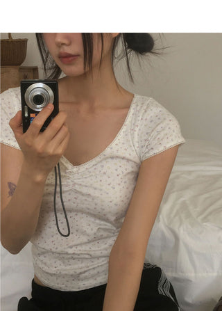 Ivey Floral Shirring V-Neck Short Sleeve T-Shirt