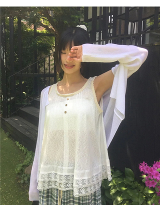 Toyou Pintuck Frill Button Lace Sleeveless