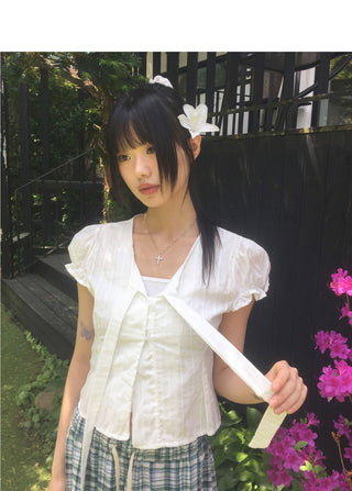 Induction tie string puff short sleeve blouse