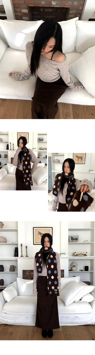 Rudan Lip Neck Button Knitwear