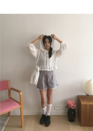 Dinte lace frill hooded shirt