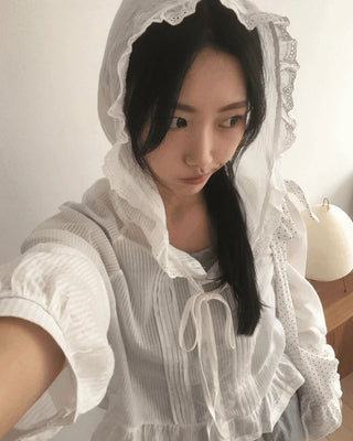 Dinte lace frill hooded shirt