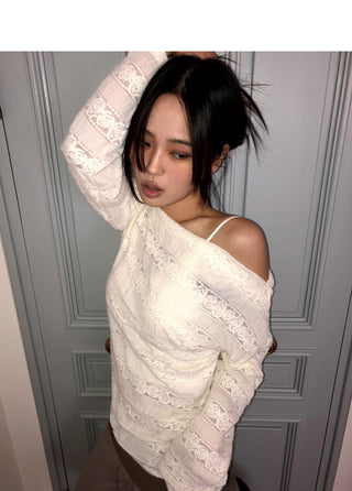 Nure Lace Off-Shoulder T-Shirt