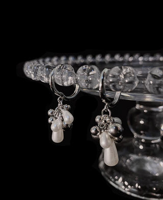 White Night Silver-white Pearl Heart Earrings