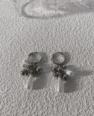 White Night Silver-white Pearl Heart Earrings
