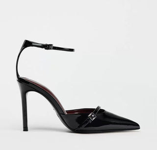 buckle strap sandals