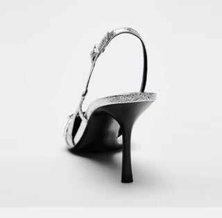 magneta buckle sandals