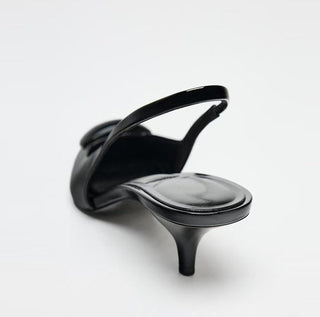 hollow buckle sandals