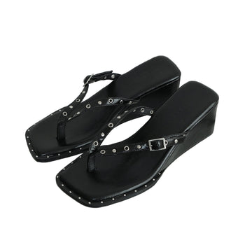 black heel flip-flops