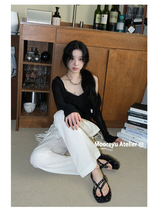black flat flip-flops 01