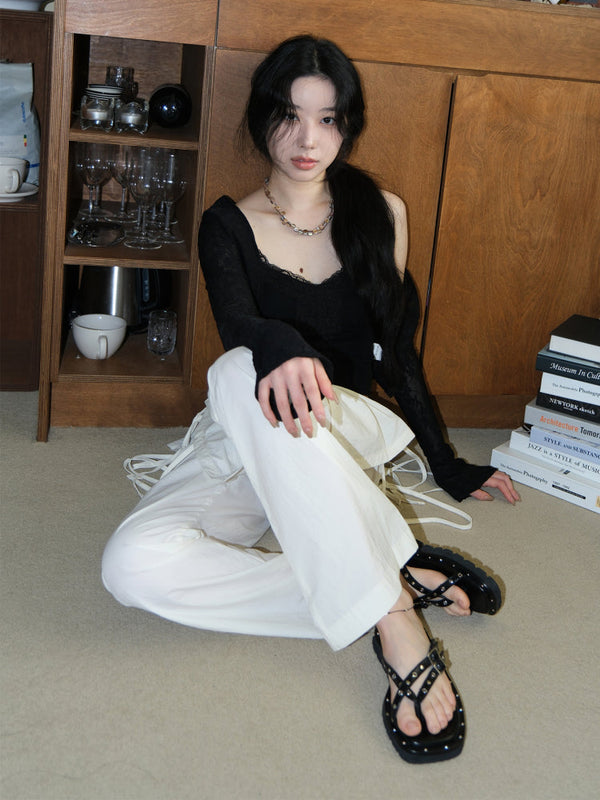 black flat flip-flops 01