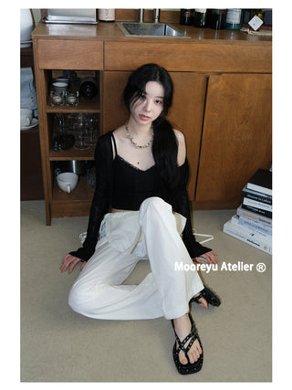 black flat flip-flops 01