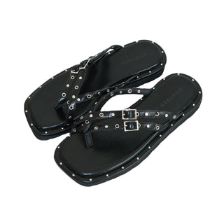 black flat flip-flops 01