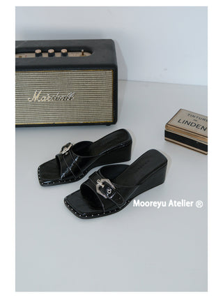 black ankle sandals