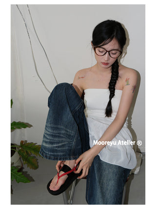 black flat flip-flops 02