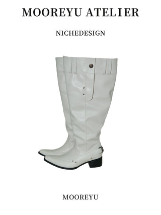 white pointed boots 01