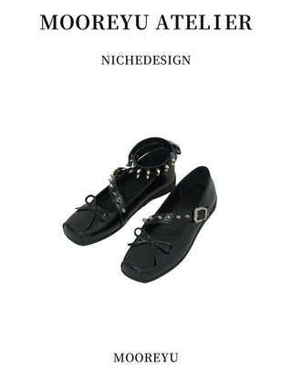 black square flats
