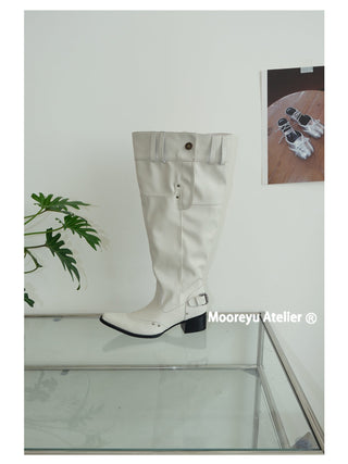 white pointed boots