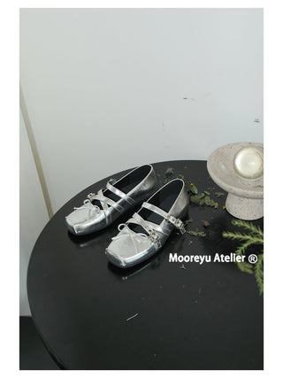 red rivet flats
