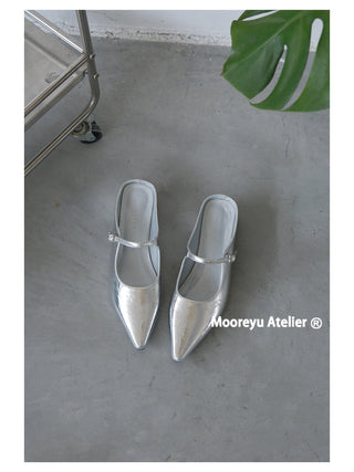 closed toe sandals