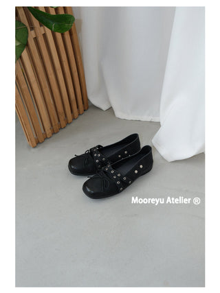 black platform sandals