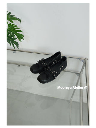 black platform sandals