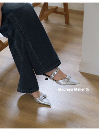 closed toe heels