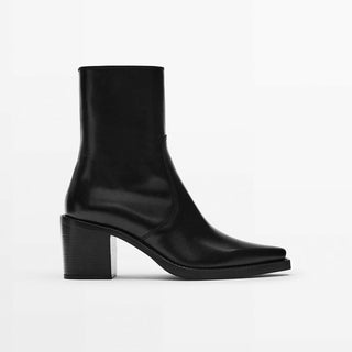 pointed toe boots