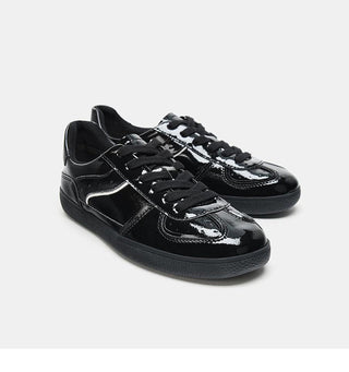 round training shoes