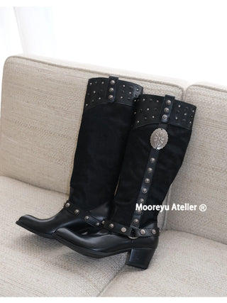 pointed knight boots