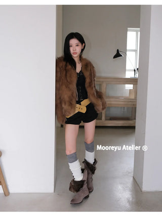pointed fur boots