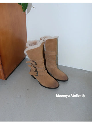 pointed fur boots