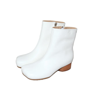 apple shape boots