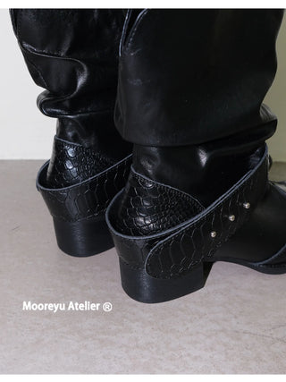 pleated ankle boots