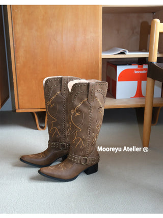 brown cowboy boots