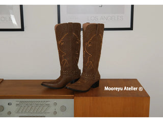 brown cowboy boots