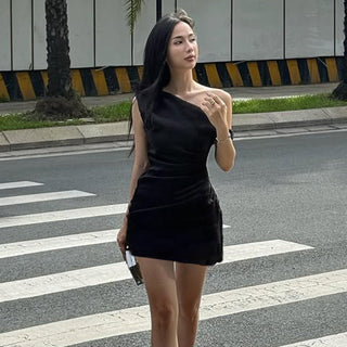 pleated black dress