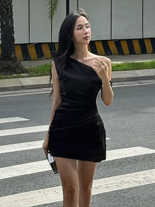 pleated black dress