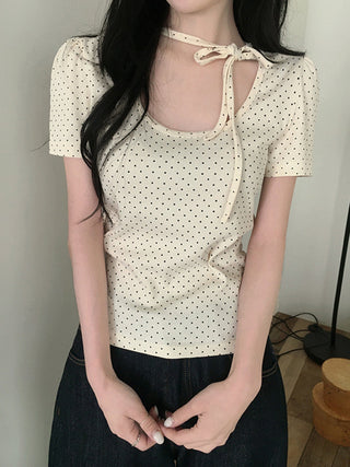 polka dot U-neck