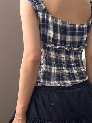 contrast check top