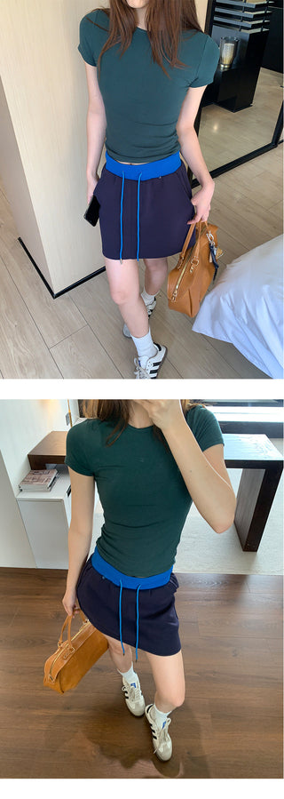 elastic waist skirt